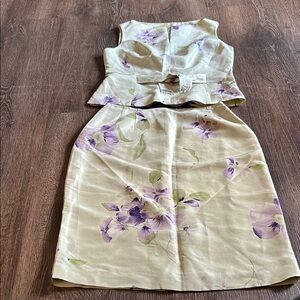 Rickie Freeman for Teri Jon green and Purple Floral Women’s 💯 silk skirt and top